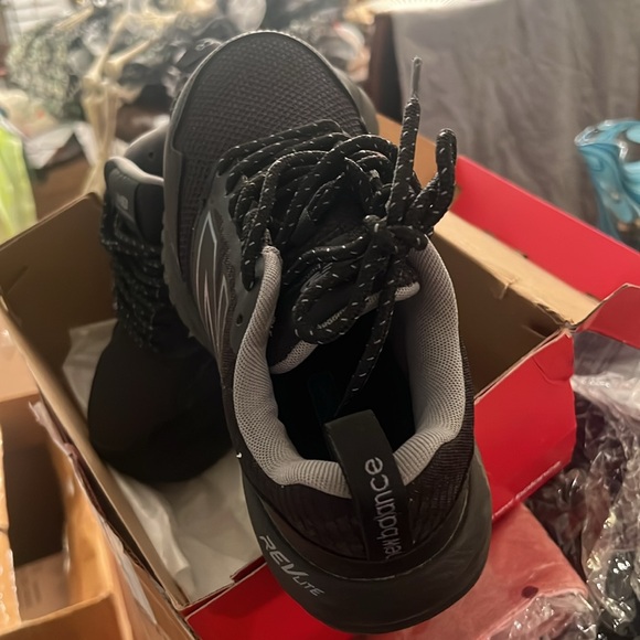 Women's New Balance Composite Toe Work Shoe , size 6. Wide Black/gray. EUC - Picture 4 of 8